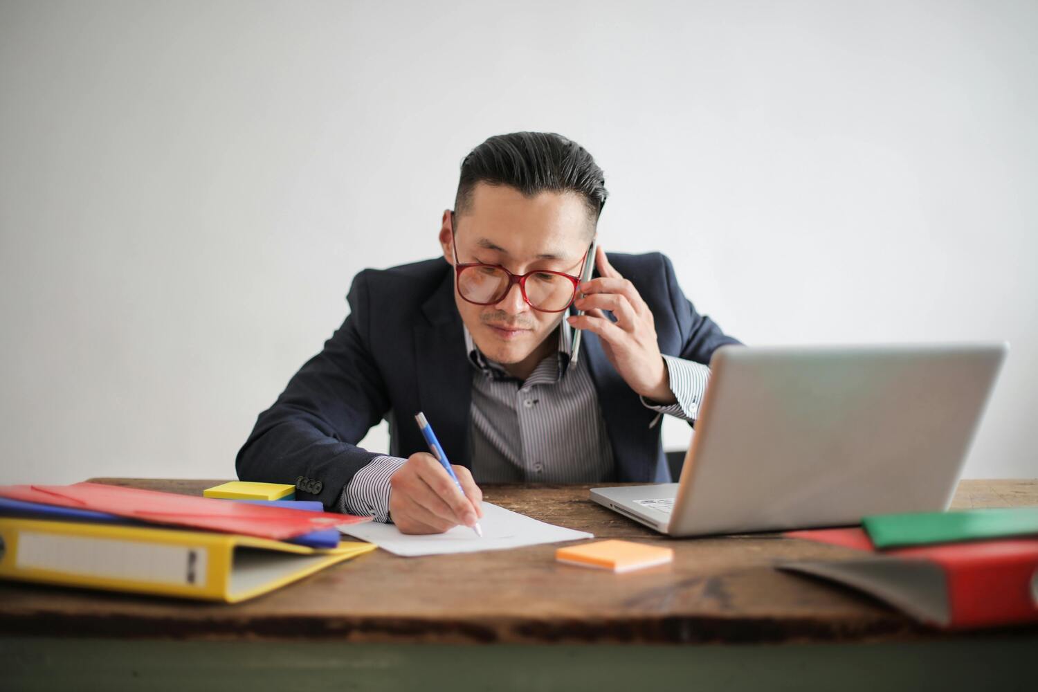 A person taking notes for retail construction