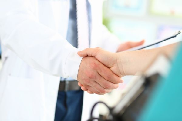 Choosing experienced contractors for a medical office construction project