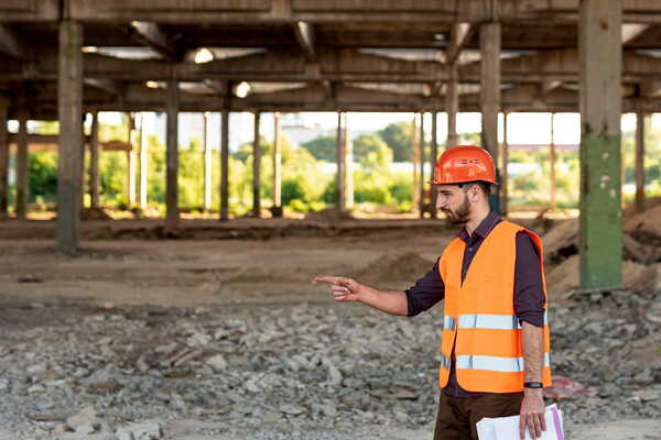 A person in charge of the construction