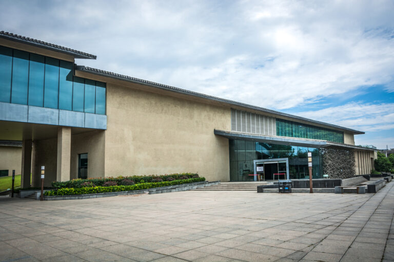 Modern commercial building showing the average construction time for a commercial building